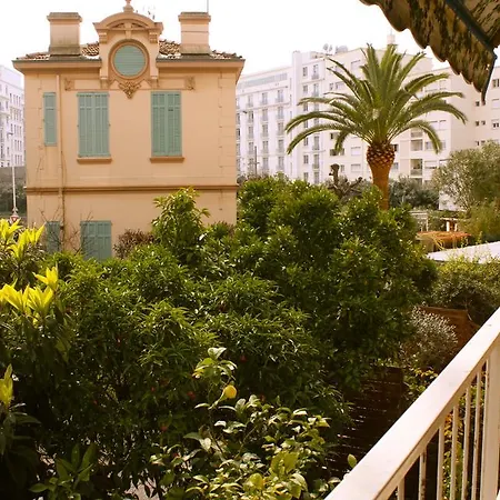Victor Hugo Cezanne Apartmán