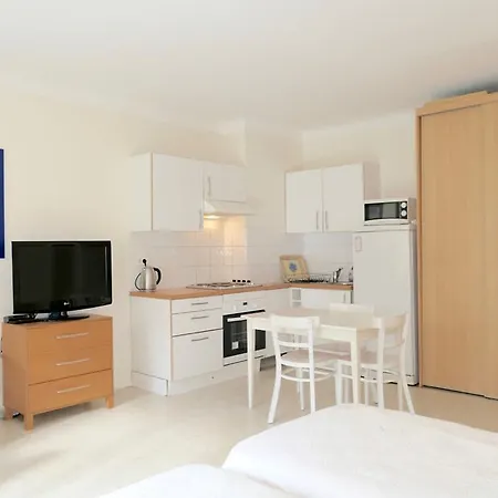 Victor Hugo Cezanne Apartmán *