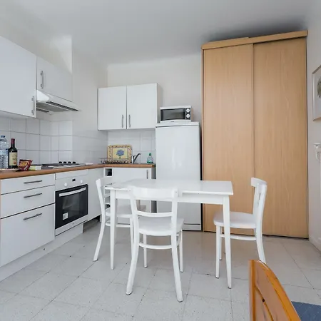 Victor Hugo Cezanne Apartmán Cannes
